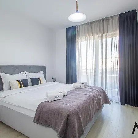 Apartamento Mohost Two - Luxe Retreat With Mountain Views